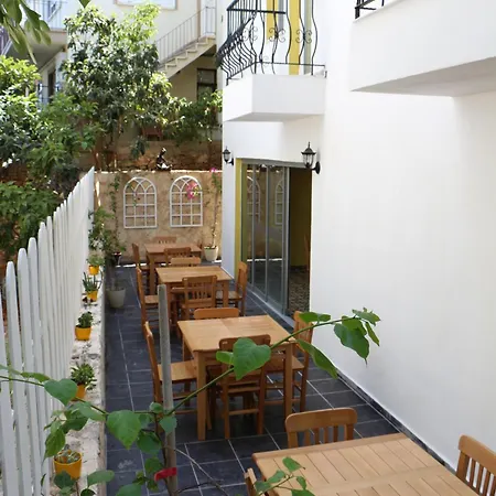 Holy Gazde/Camere de închiriat Kaș